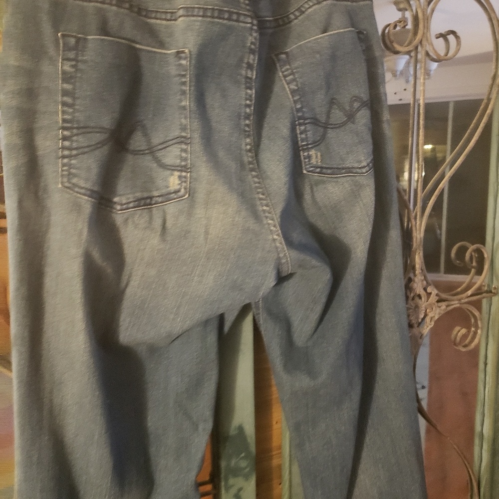 Jeans - Picture 3 of 3